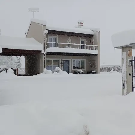 Santino's House 招待所